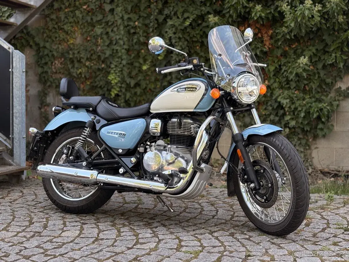 Royal Enfield Meteor 350 AURORA BLUE