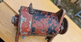 Dobíjecí dynamo DT-75