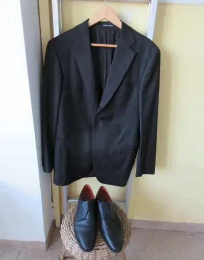 Pánské polobotky, vel. 46, cena 250 a sako,