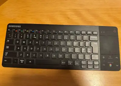 Bezdrátová klávesnicieSamsung VG-KBD1000