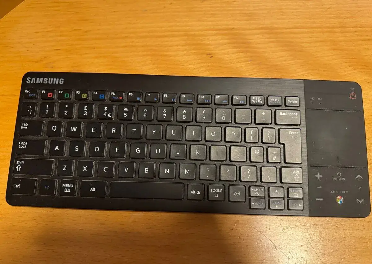 Bezdrátová klávesnicieSamsung VG-KBD1000