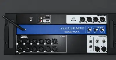 Digitální mixážní pult SOUNDCRAFT UI-16
