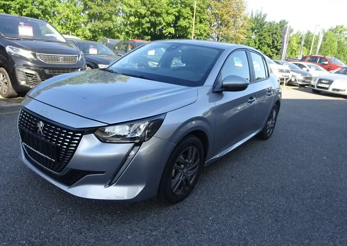 Peugeot 208 – 2021, 9 886 km