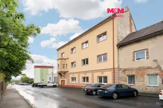 Prodej bytového domu 596 m2 v Oseku