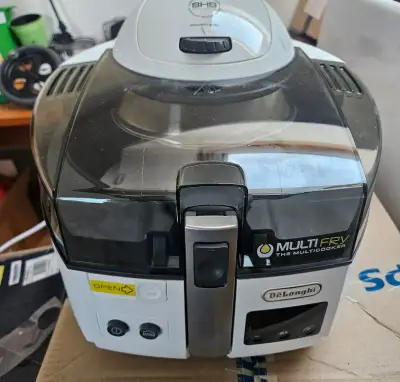 Multifunkční hrnec DeLonghi FH 1373/2