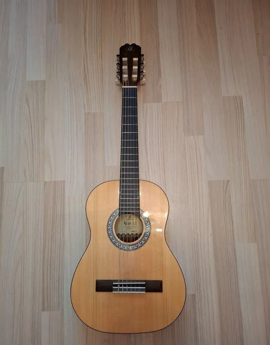 Kytara 1/2, Admira Alba