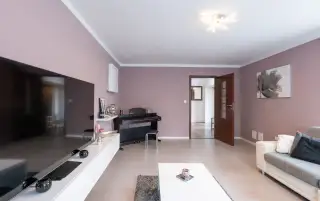 Rodinný dům se stodolou, bazénem a možností dalšího stavební
