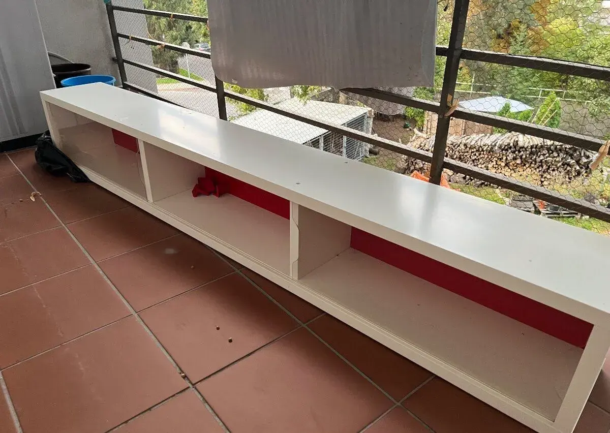Zavěsná skříňka/knihovna