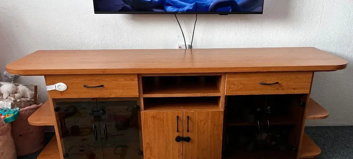 Kvalitní, masivní nábytek z olše