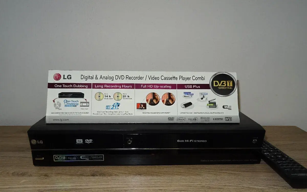 DVD rekordér+VHS video-LG RCT689H-COMBO- Kopíruje VHS na DVD