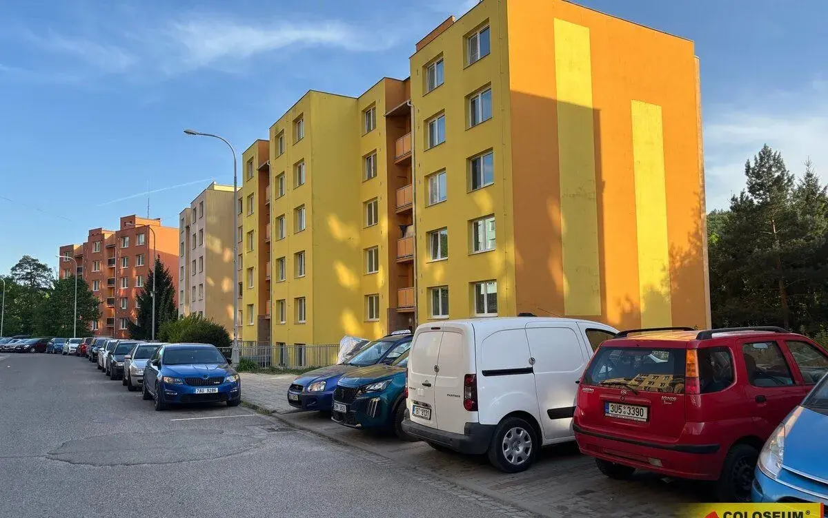 Adamov, pronájem bytu OV 1+1, 34 m2, balkon, rekonstrukce –