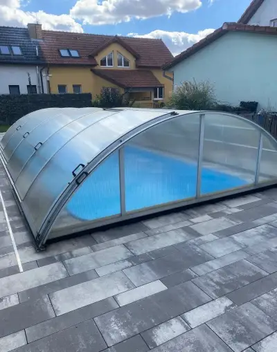 Zastřešení bazénu