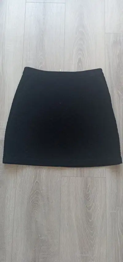 Sukně černá vel. 38