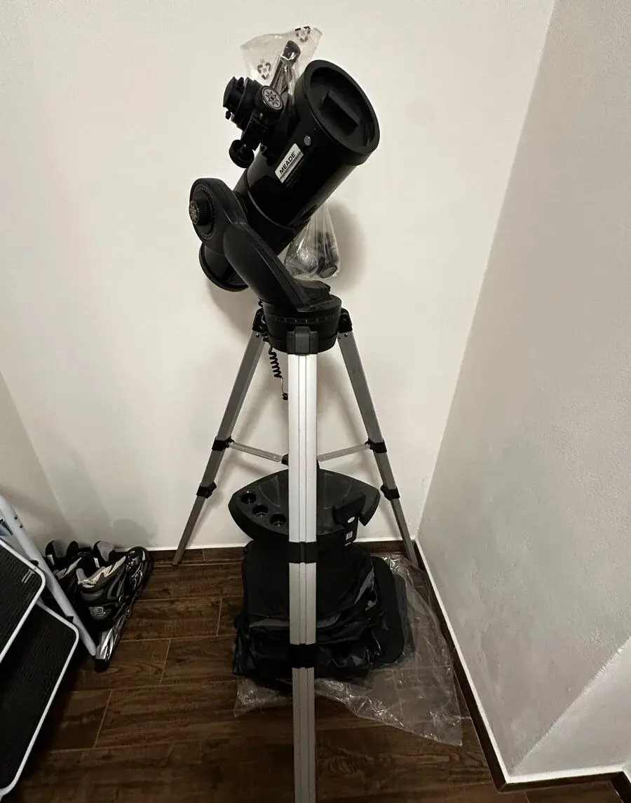 Hvězdářský dalekohled Meade 114/1000 mm + stativ
