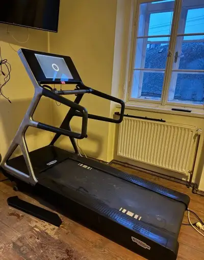 běžecký pás Technogym