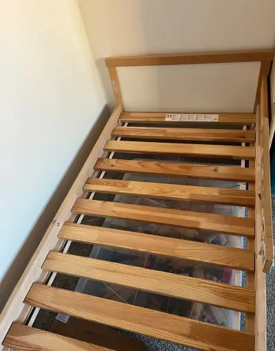 Dětská postel Ikea s matraci a roštem