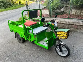 Elektrická tříkolka LÁĎA ZELENÝ – stav, garážovaná