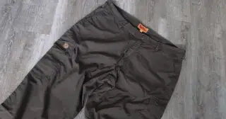 Fjallraven kalhoty velikost 56 (šířka 50 cm)