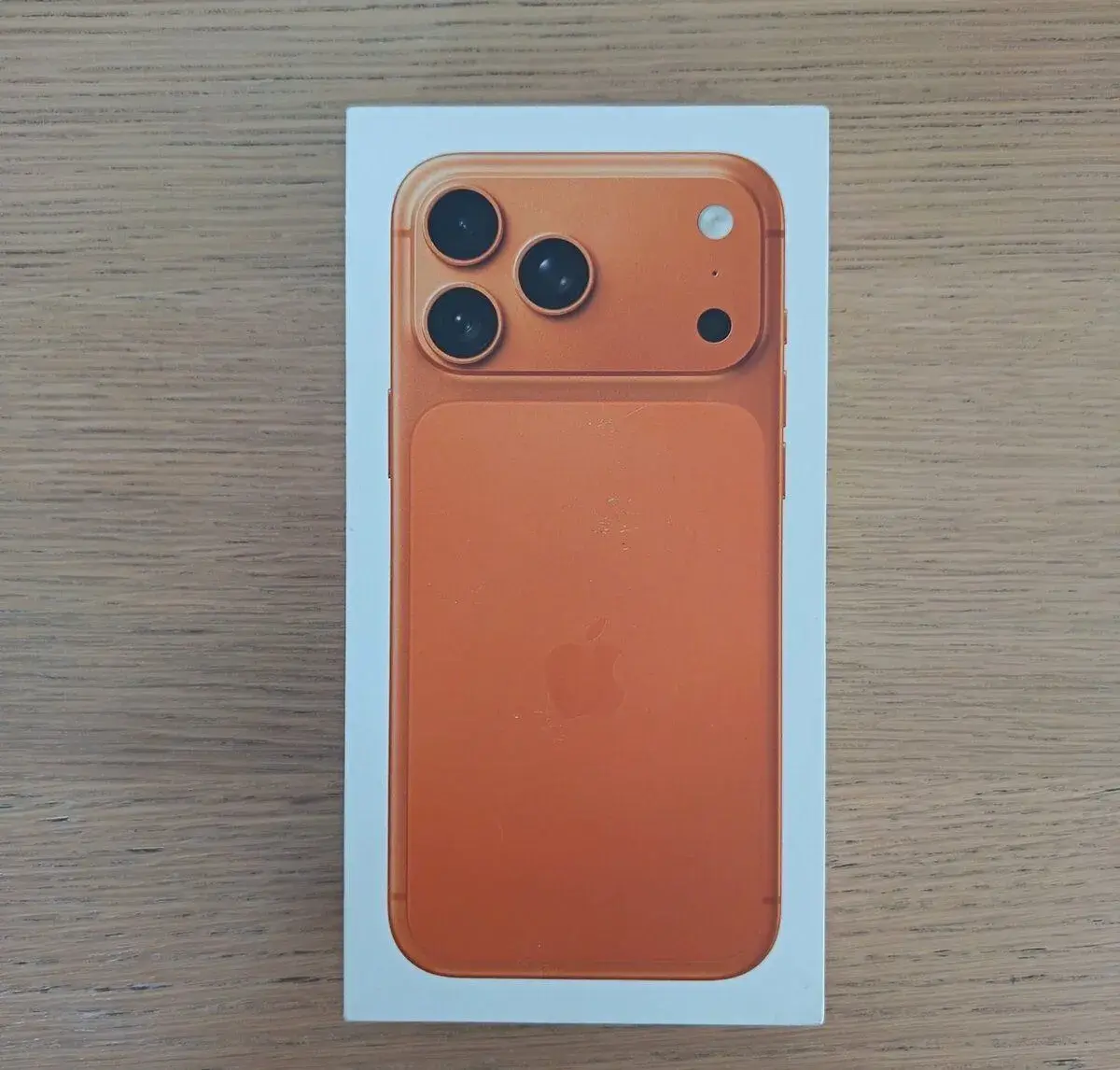 Zánovní Apple iPhone 17 Pro Max 256gb Cosmi Orange