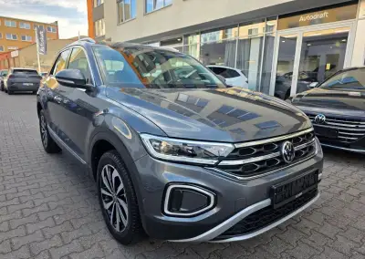 Volkswagen T-Roc – 2022, 17 000 km