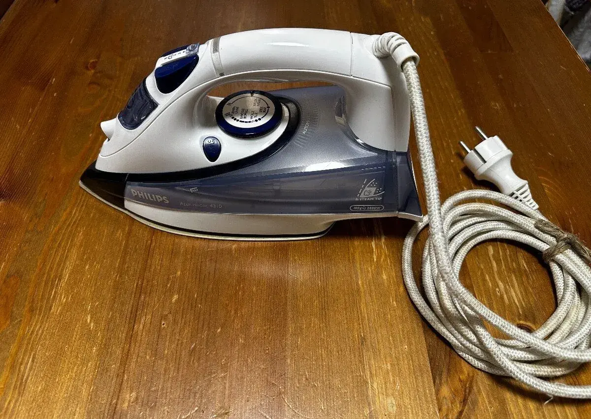 Žehlička Philips GC 4310
