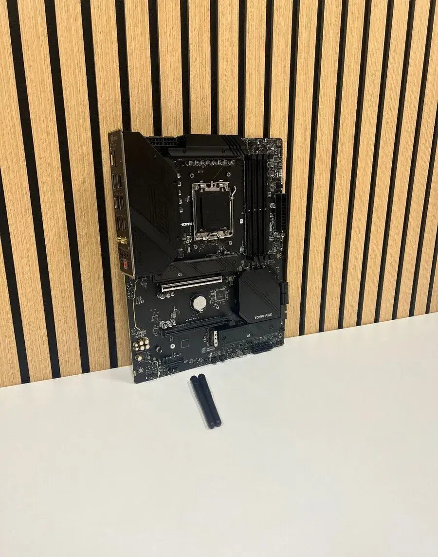 MSI MAG B650 TOMAHAWK WIFI /Socket AM5/Funkční/Záruka