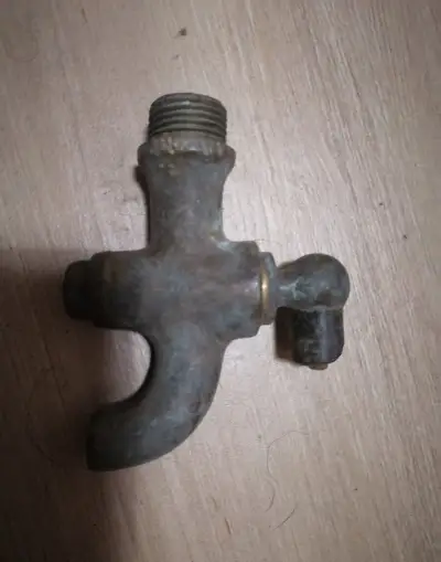 Stabilní motor kohoutek