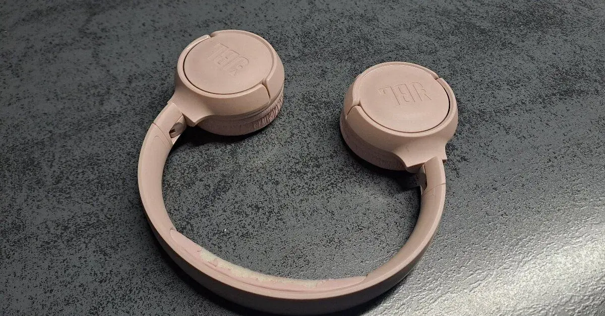 Bluetooth sluchátka JBL TUNE 500BT