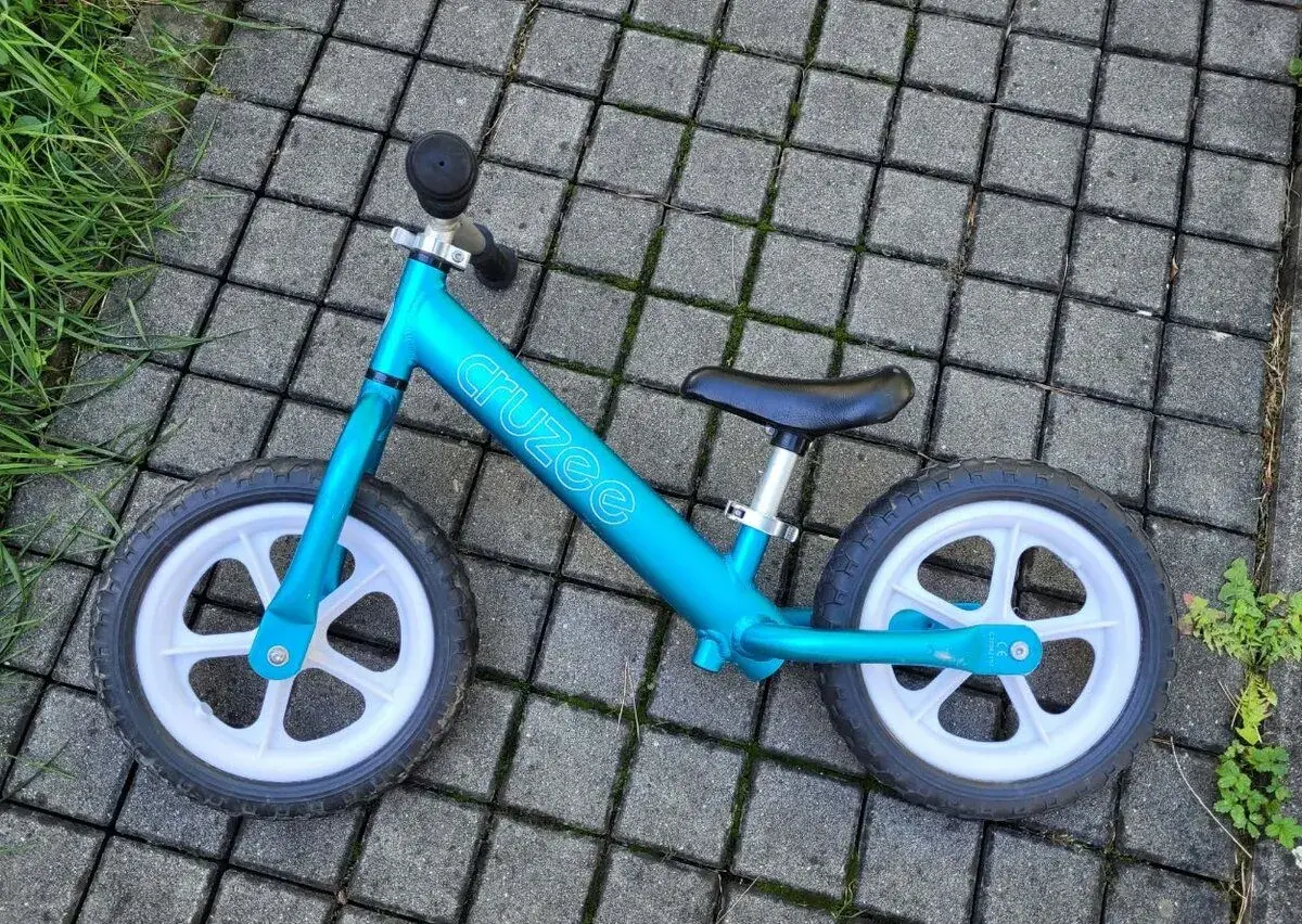 Cruzee, lyžiny na sníh