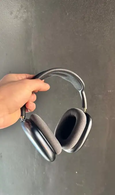 Sluchátka Apple AirPods Max 2024