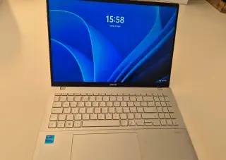ASUS Vivobook S16 – i5, 16 GB RAM, 512 GB SSD