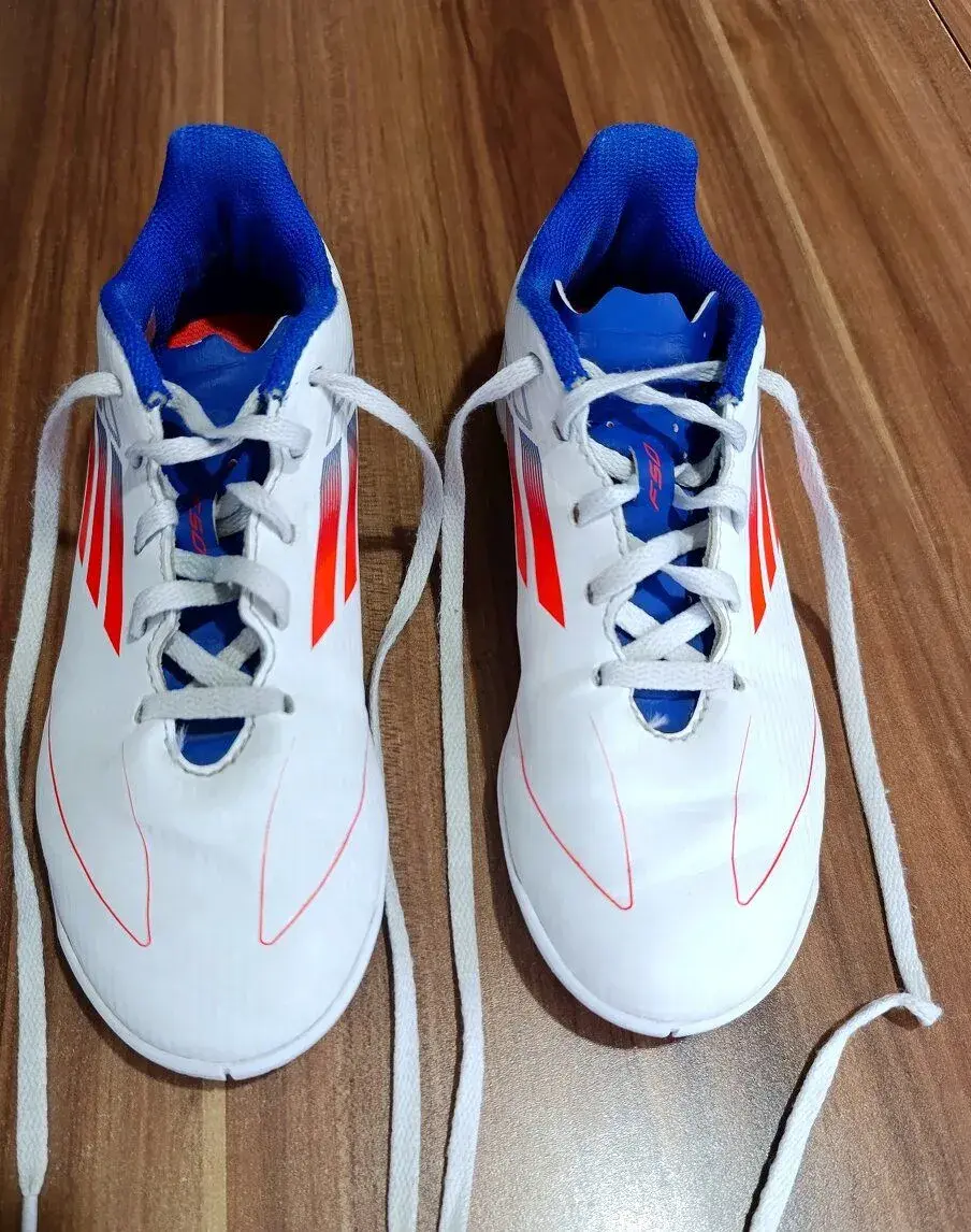 Sálové kopačky Adidas F50 - vel. 34 (stélka 21 cm)