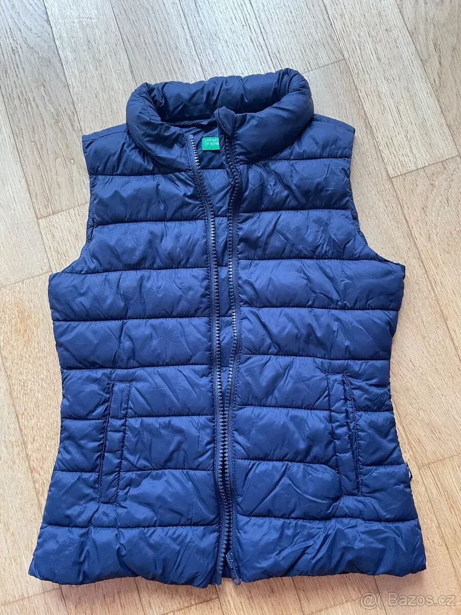 Vesta Benetton vel. 120 (S) jako nová