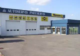 Pronajmu část autoservisu