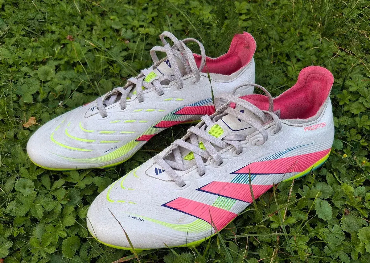 Kopačky Adidas Predator 40 a 2/3