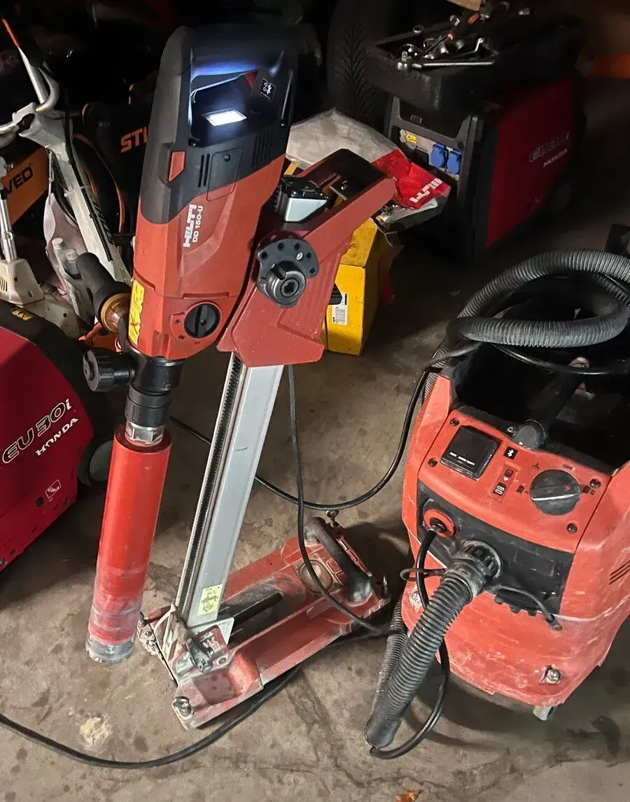 Hilti DD 150-U + stojan + korunka s tubusem vše zánovní stav