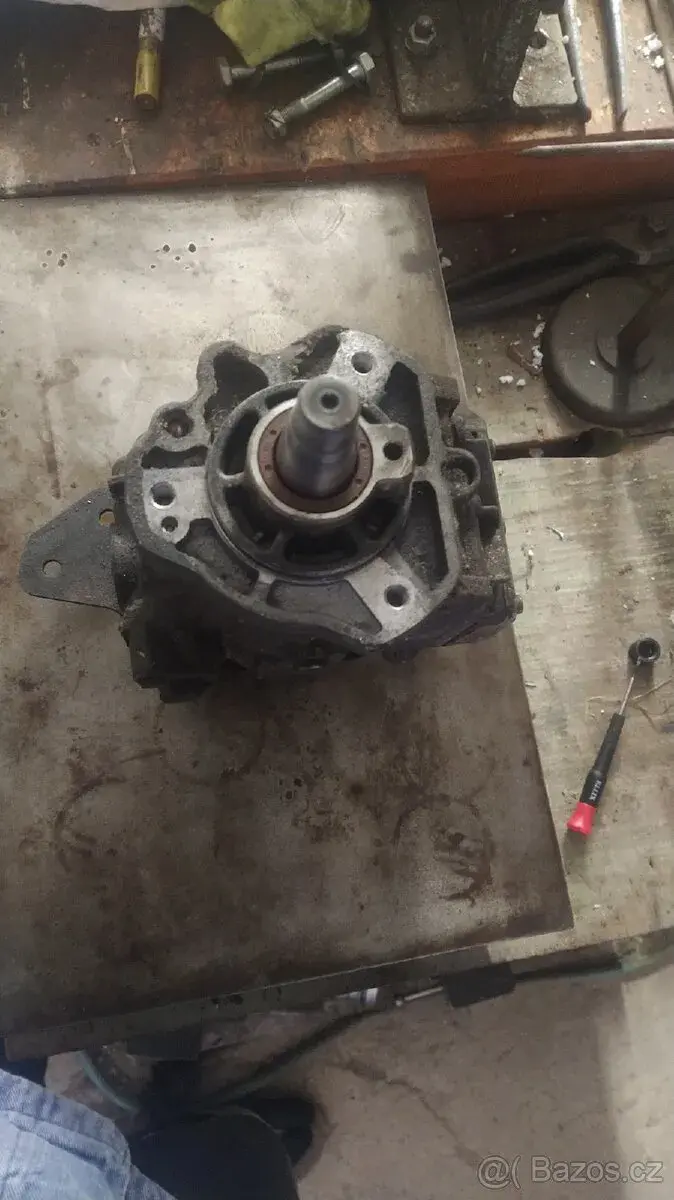 Vstřikovací čerpadlo cabstar 3.0