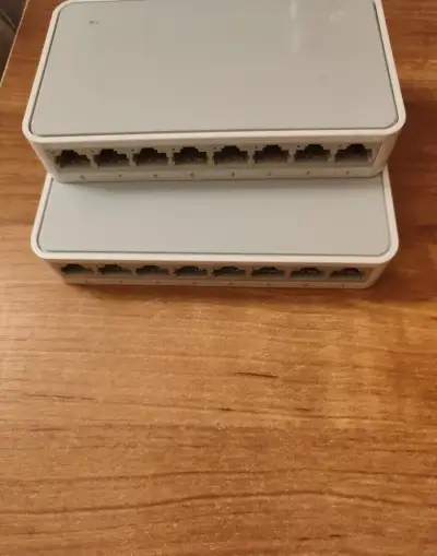 2× TP-Link TL-SF1008D + IP kamera Gembird