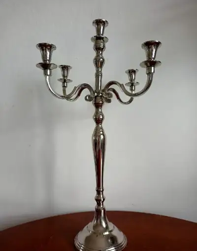 Elegantní pětiramenný svícen