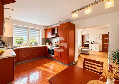 Rodinný dům 5+kk po rekonstrukci | 180 m² | garáž | nízké ná