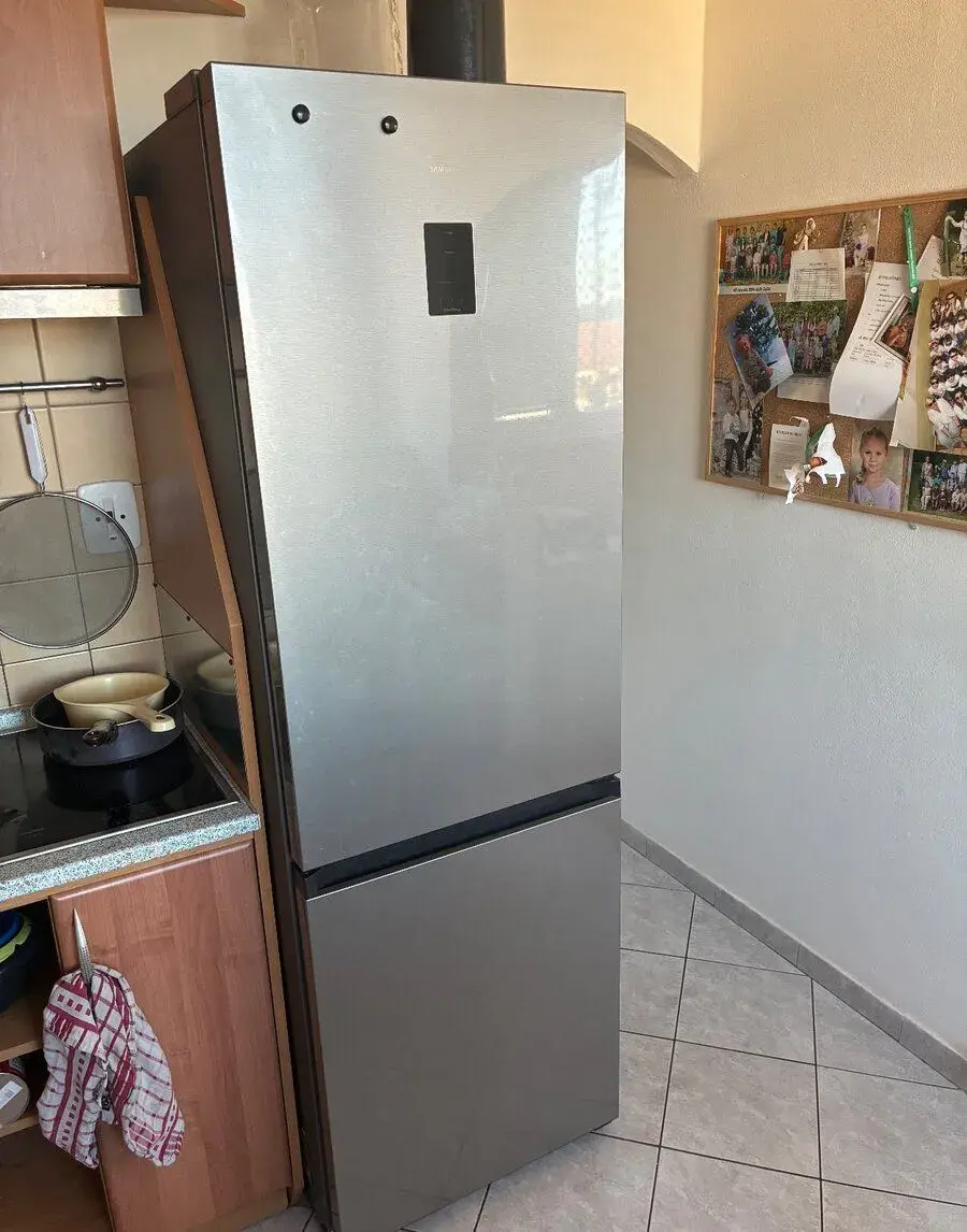 Samsung RB34C675DSA/EF – NoFrost, 344 l, stříbrná