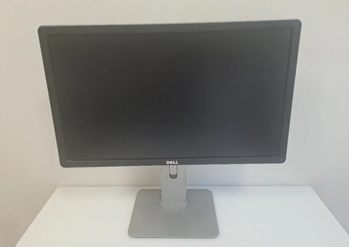 Dell LCD monitor 22" (DVI, VGA, DP)