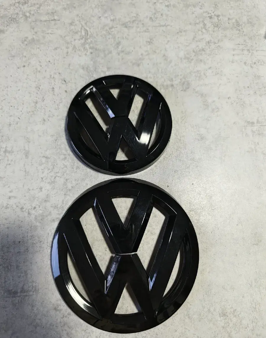 Volkswagen černý – 2017