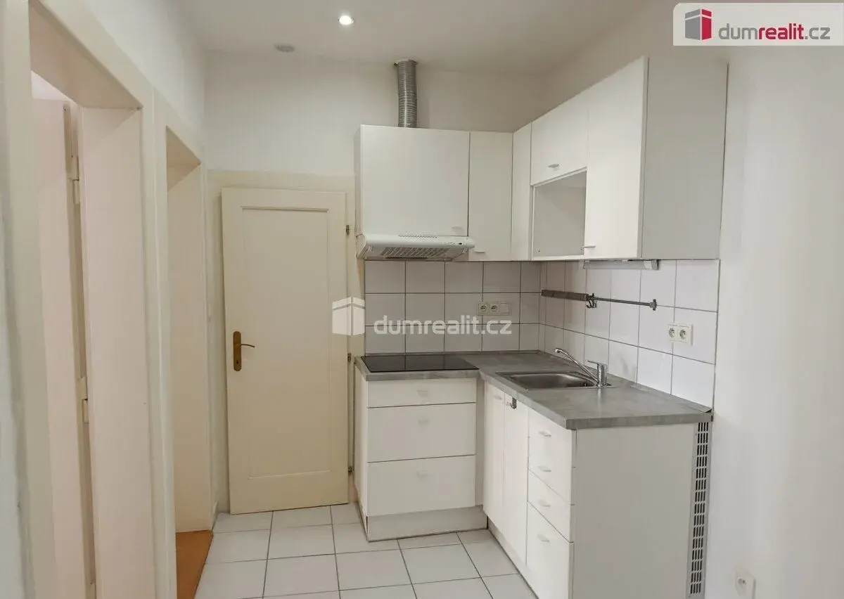 Velmi hezký byt 2+kk (jako 2+1) po kompletní rekonstrukci, P