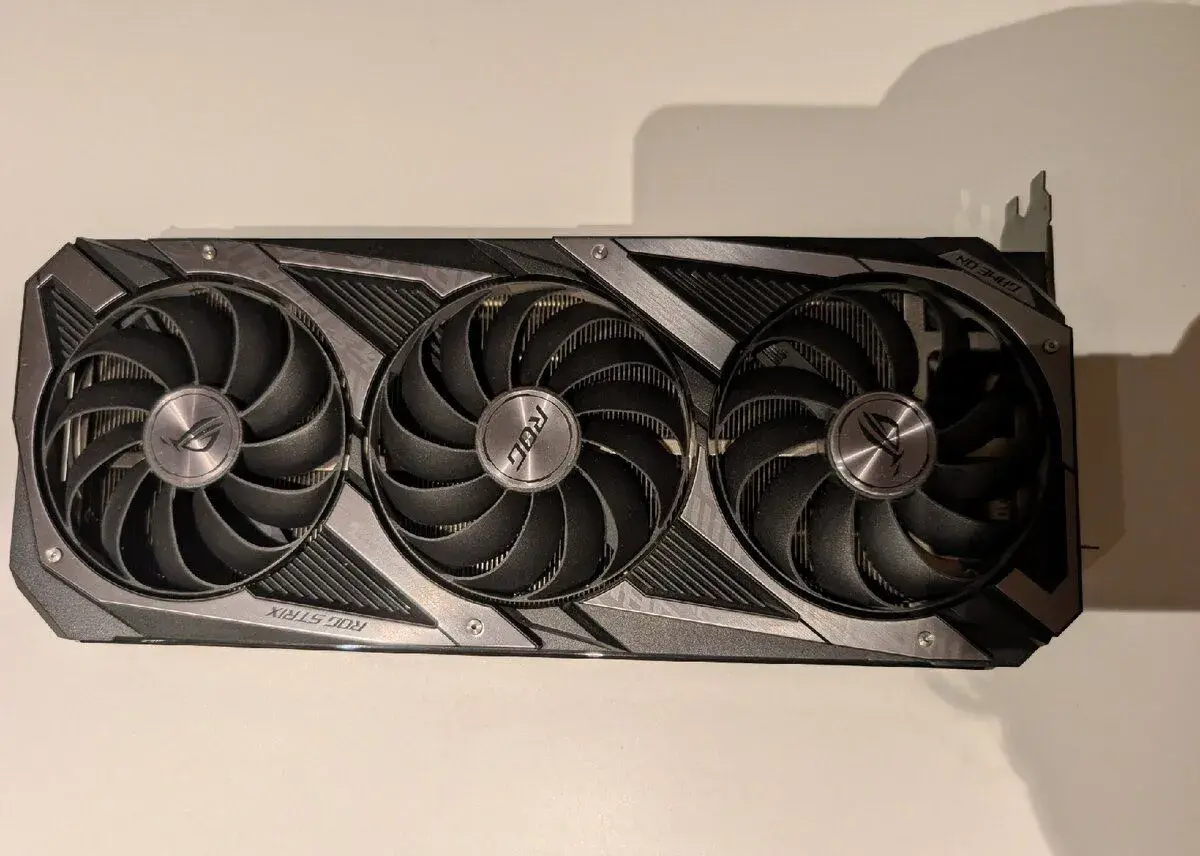 ASUS ROG STRIX GeForce RTX 3070 8GB – plně funkční