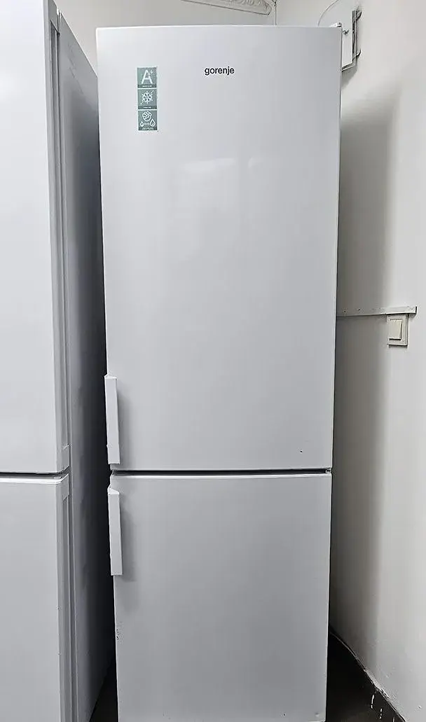 Lednice s mrazákem GORENJE, kombinovaná, BOSCH