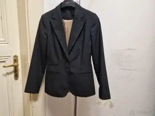 Dámské elegantní černé sako vel 38