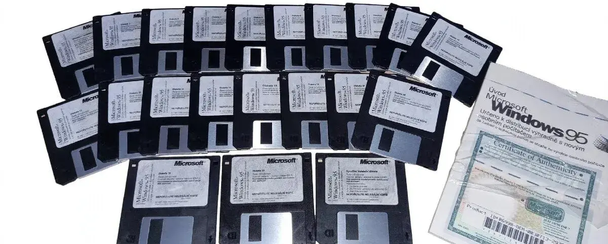 Microsoft Windows 95 CZ OEM - 21 disket + COA + manuál