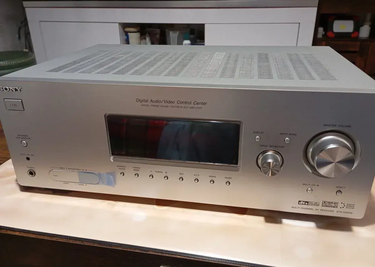 sestava reproduktorů + zesilovač Sony