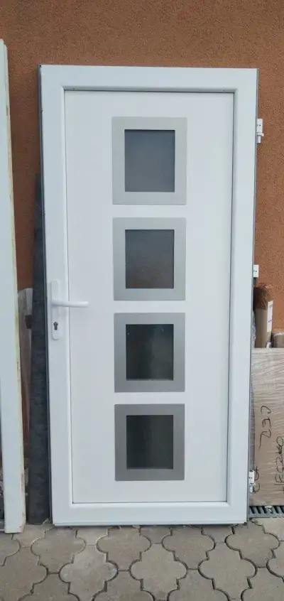 Vchodové dveře